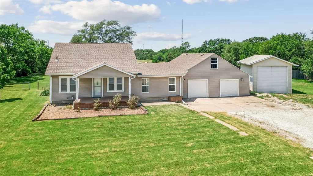 1531 N Prairie Creek Andover KS 67002