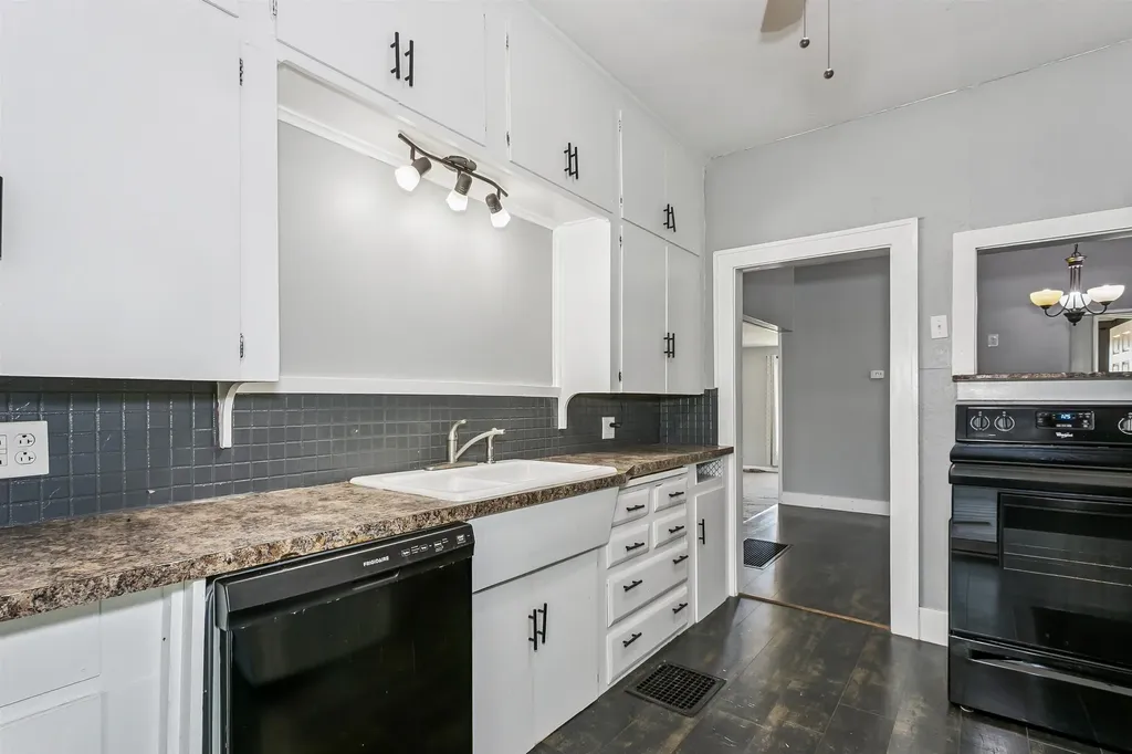 1531 N Prairie Creek Andover KS 67002