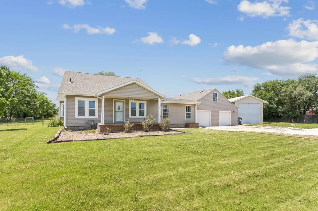 1531 N Prairie Creek Andover KS 67002