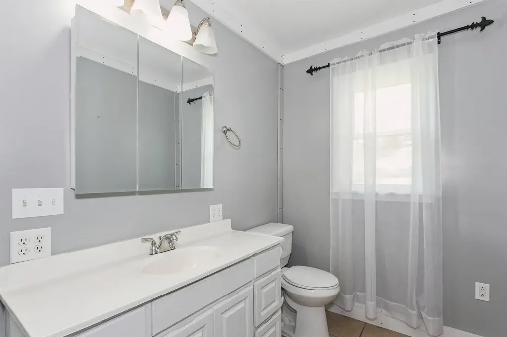 1531 N Prairie Creek Andover KS 67002