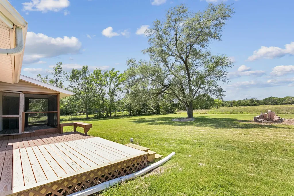 1531 N Prairie Creek Andover KS 67002