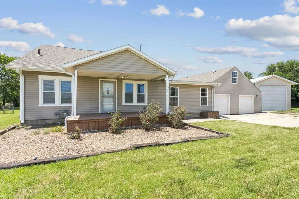 1531 N Prairie Creek Andover KS 67002