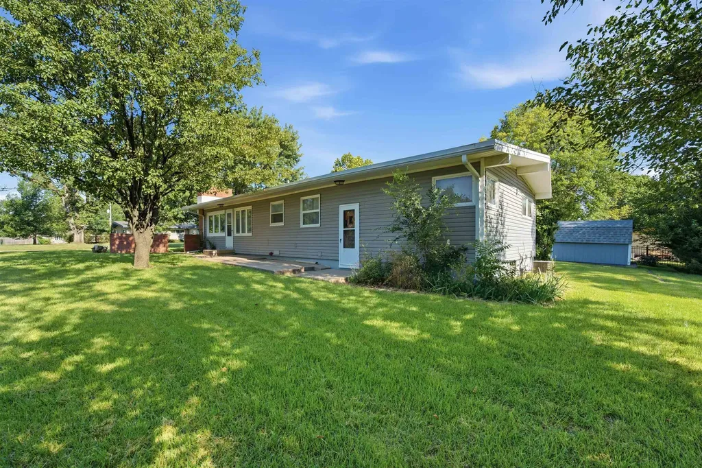 706 S Freeborn Marion KS 66861