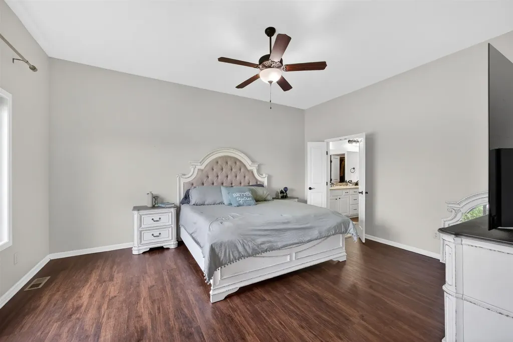 1009 E Rosemont Andover KS 67002