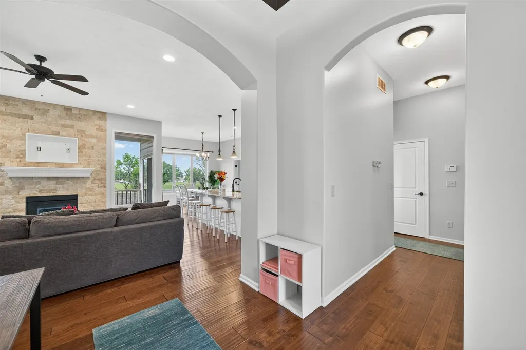 1009 E Rosemont Andover KS 67002