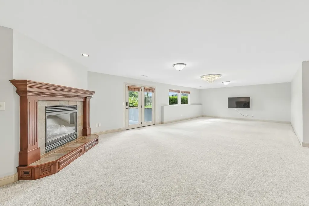 2224 N Rough Creek Road Derby KS 67037