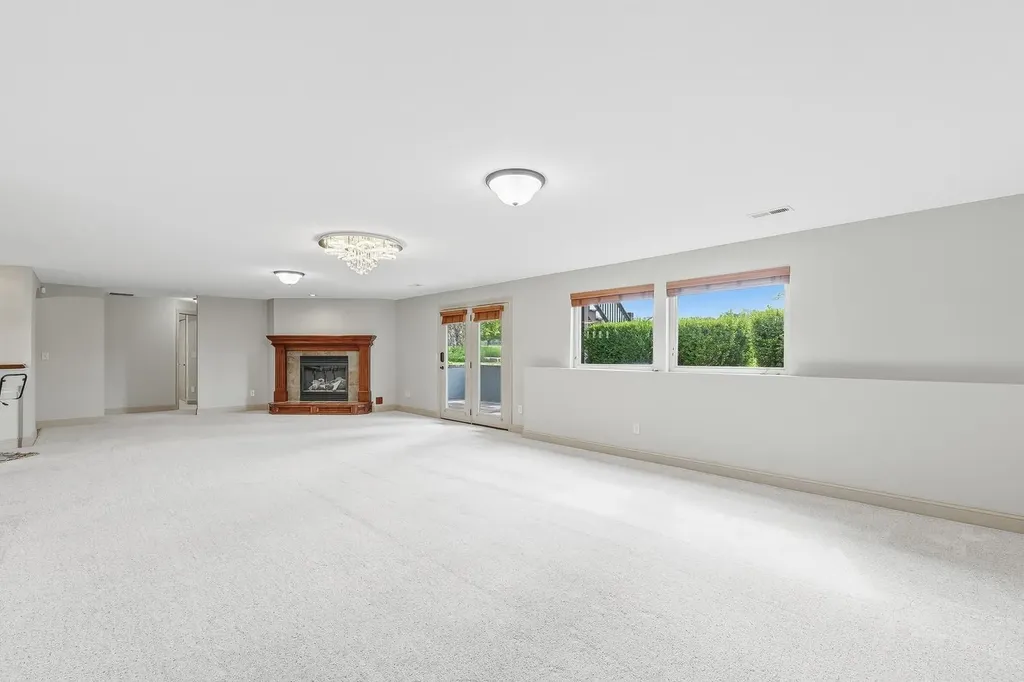 2224 N Rough Creek Road Derby KS 67037