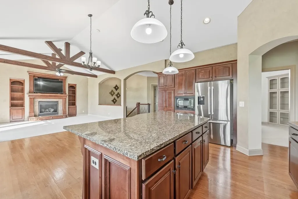 2224 N Rough Creek Road Derby KS 67037