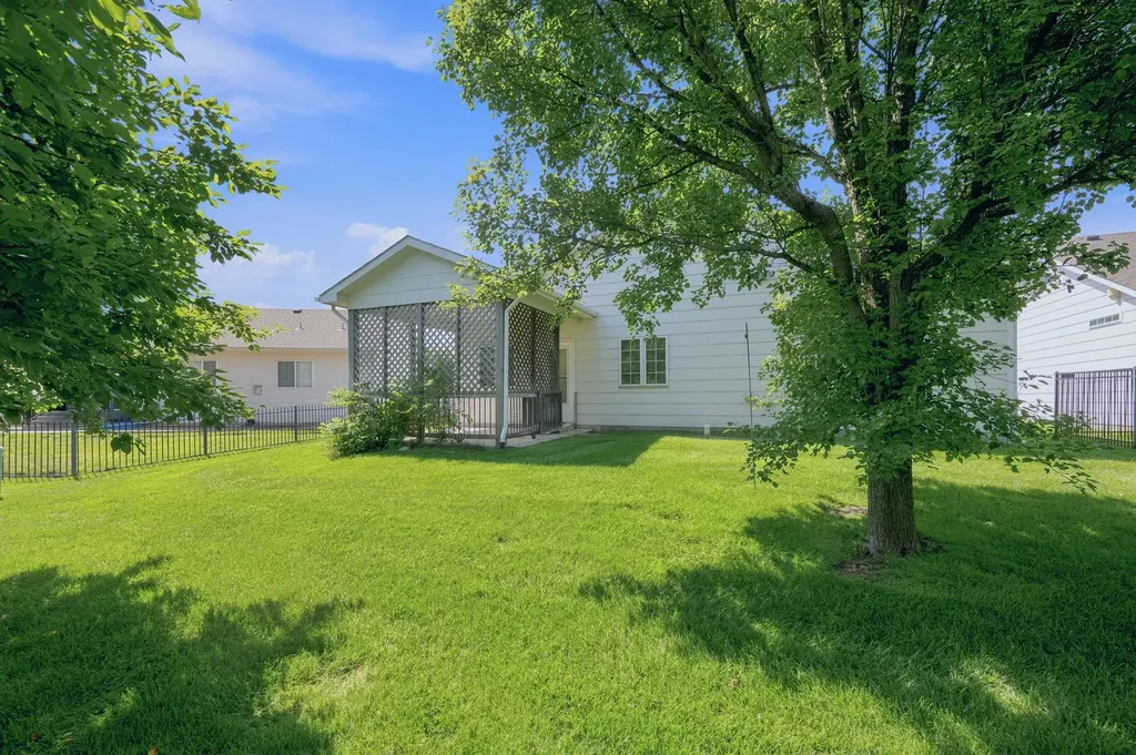 8222 W Nantucket Wichita KS 67212-6250