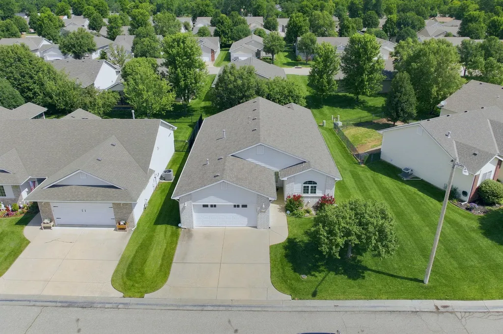 8222 W Nantucket Wichita KS 67212-6250