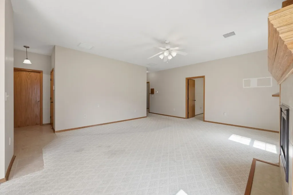 8222 W Nantucket Wichita KS 67212-6250