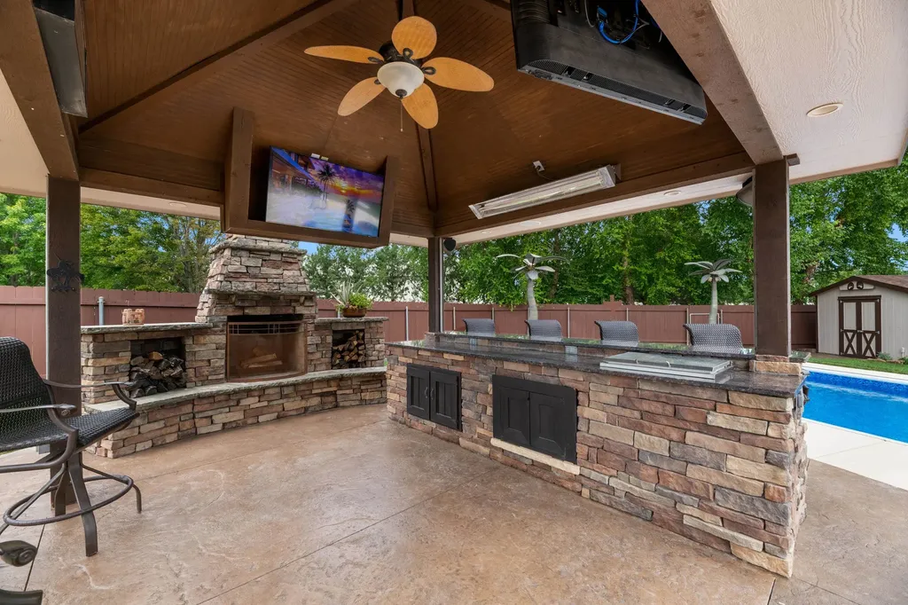 331 S Limuel Court Wichita KS 67235