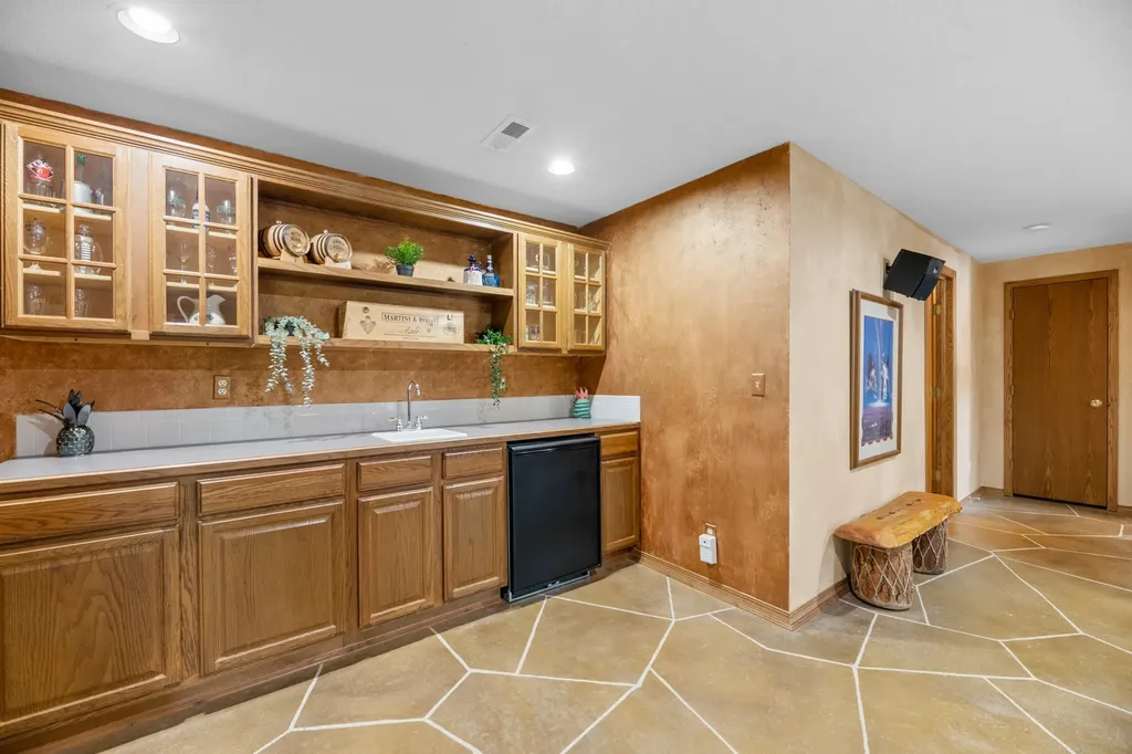 331 S Limuel Court Wichita KS 67235