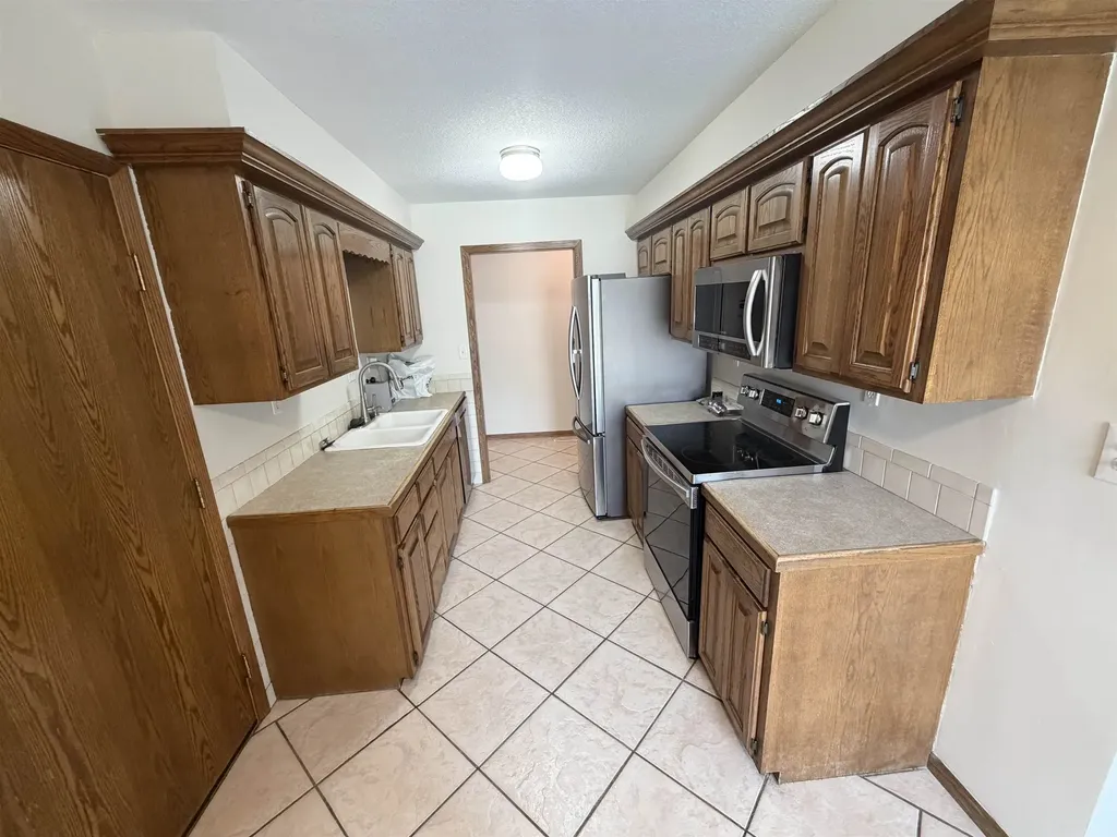 3003 S Edwards Avenue Wichita KS 67217