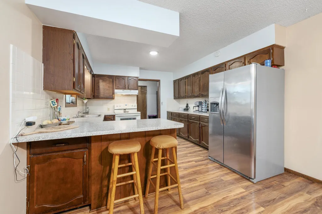 1109 N Burrows Belle Plaine KS 67013