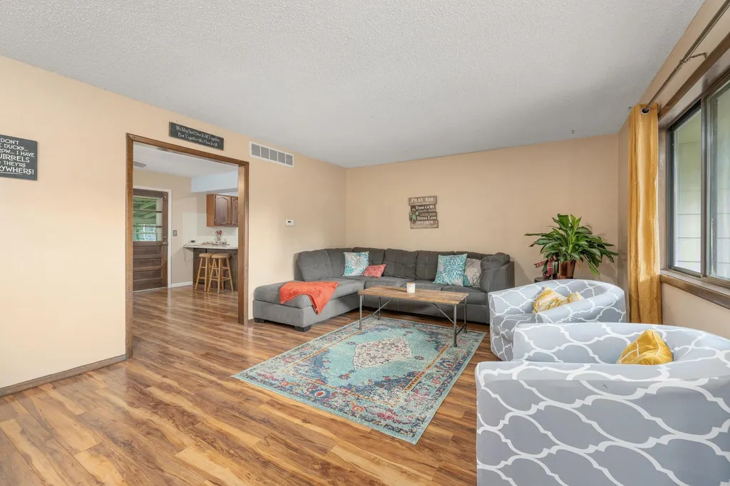 1109 N Burrows Belle Plaine KS 67013