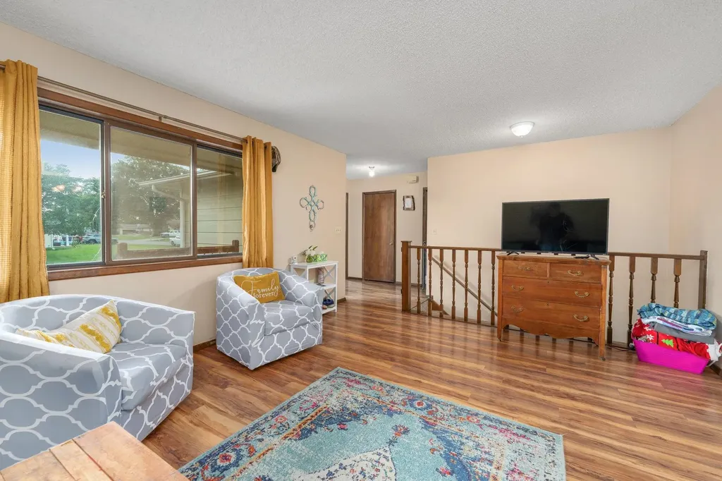 1109 N Burrows Belle Plaine KS 67013