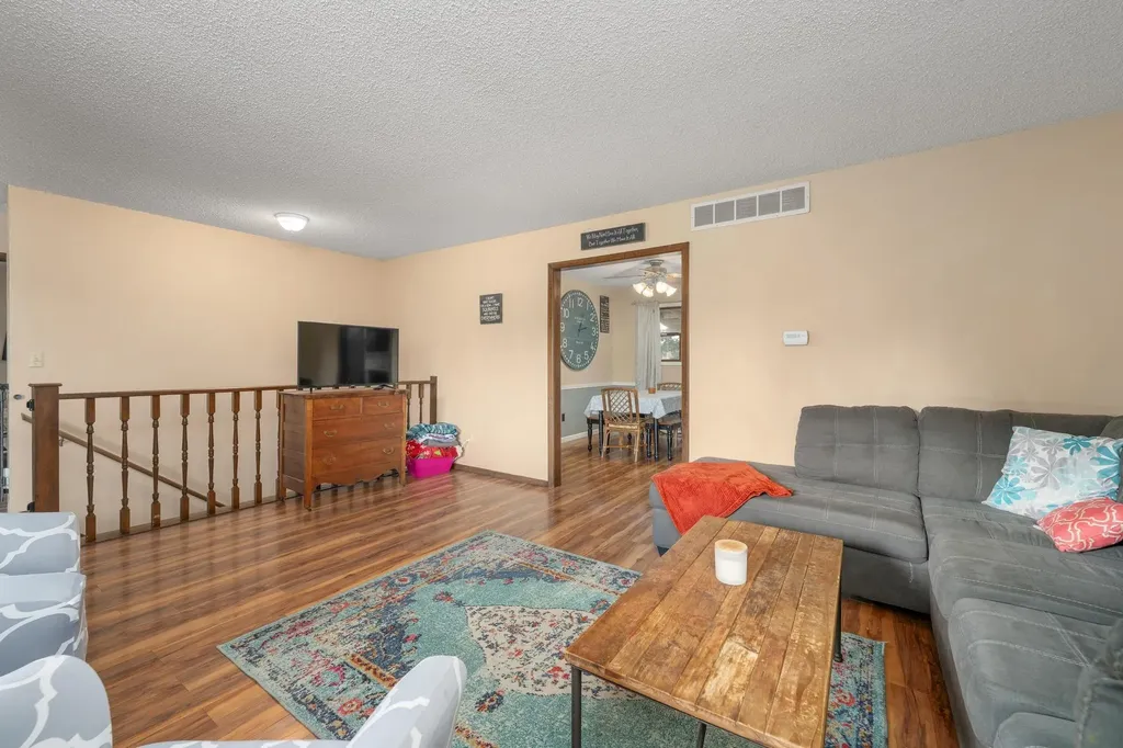 1109 N Burrows Belle Plaine KS 67013