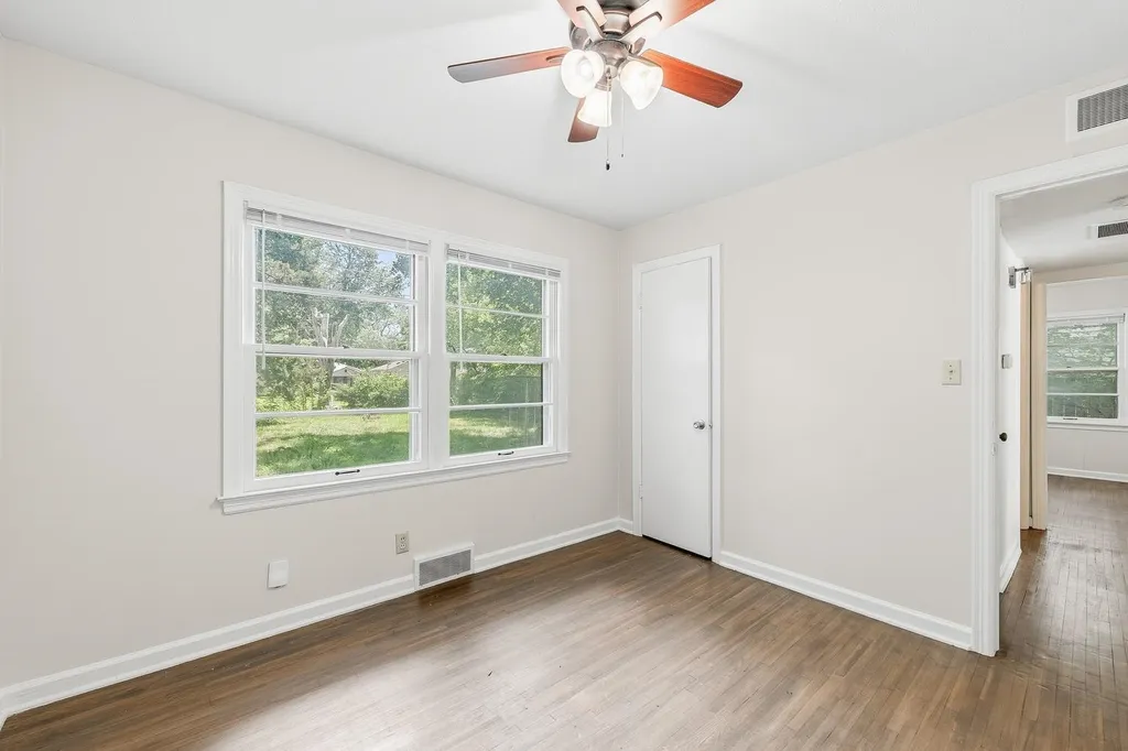 1720 S Roanoke Drive Wichita KS 67218