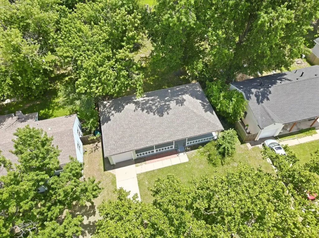 1720 S Roanoke Drive Wichita KS 67218