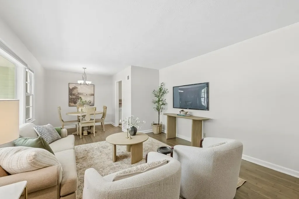 1720 S Roanoke Drive Wichita KS 67218