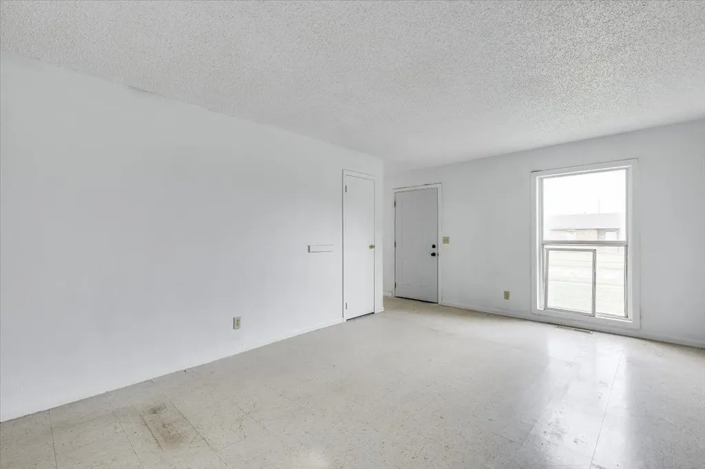 7037 W Frazier Wichita KS 67212