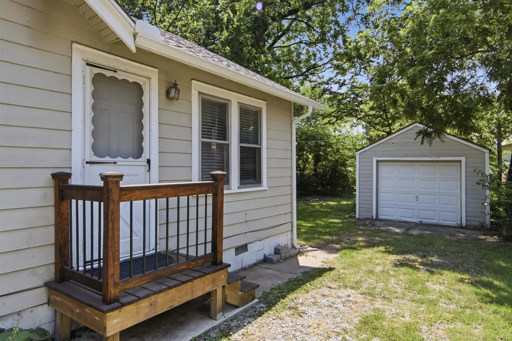 337 S Saint Paul Avenue Wichita KS 67213