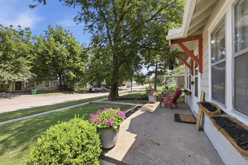 337 S Saint Paul Avenue Wichita KS 67213