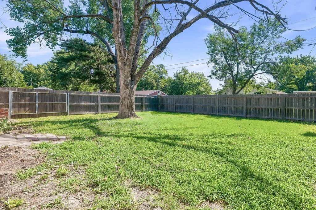 3305 W 18th Street N Wichita KS 67203