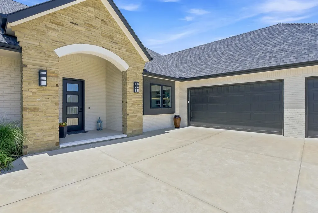 10904 E Steeplechase Court Wichita KS 67206
