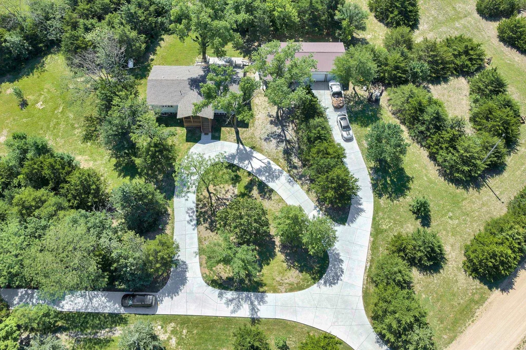 4936 NW County Line Road Benton KS 67017