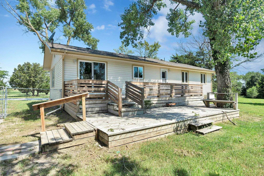 4936 NW County Line Road Benton KS 67017