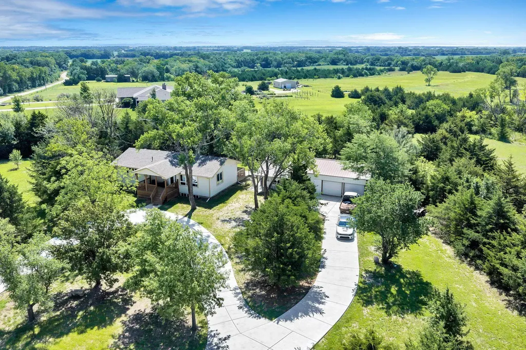 4936 NW County Line Road Benton KS 67017