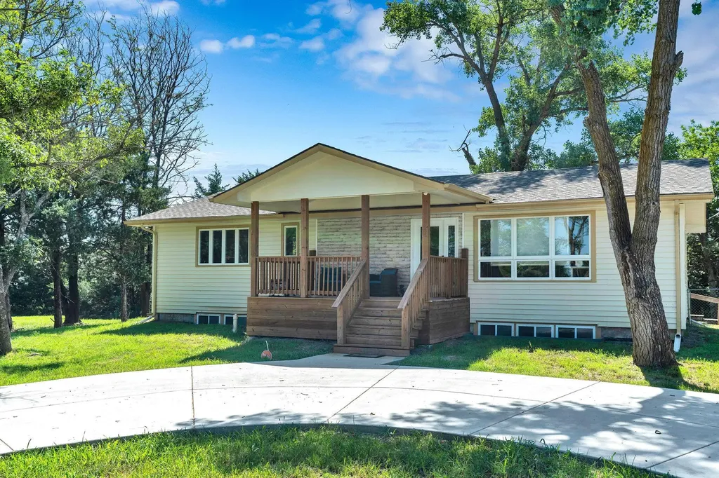 4936 NW County Line Road Benton KS 67017
