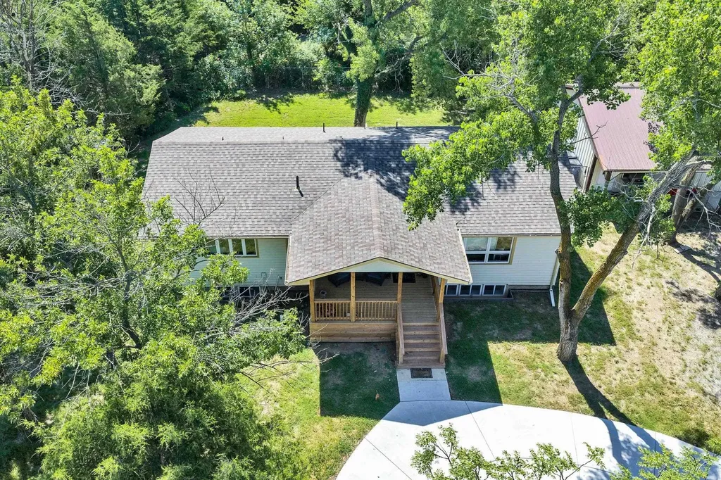 4936 NW County Line Road Benton KS 67017