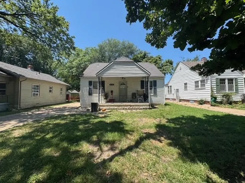 615 S Broadview Avenue Wichita KS 67218