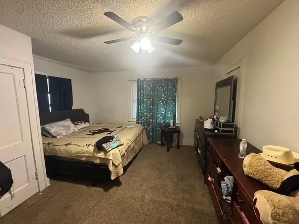 615 S Broadview Avenue Wichita KS 67218