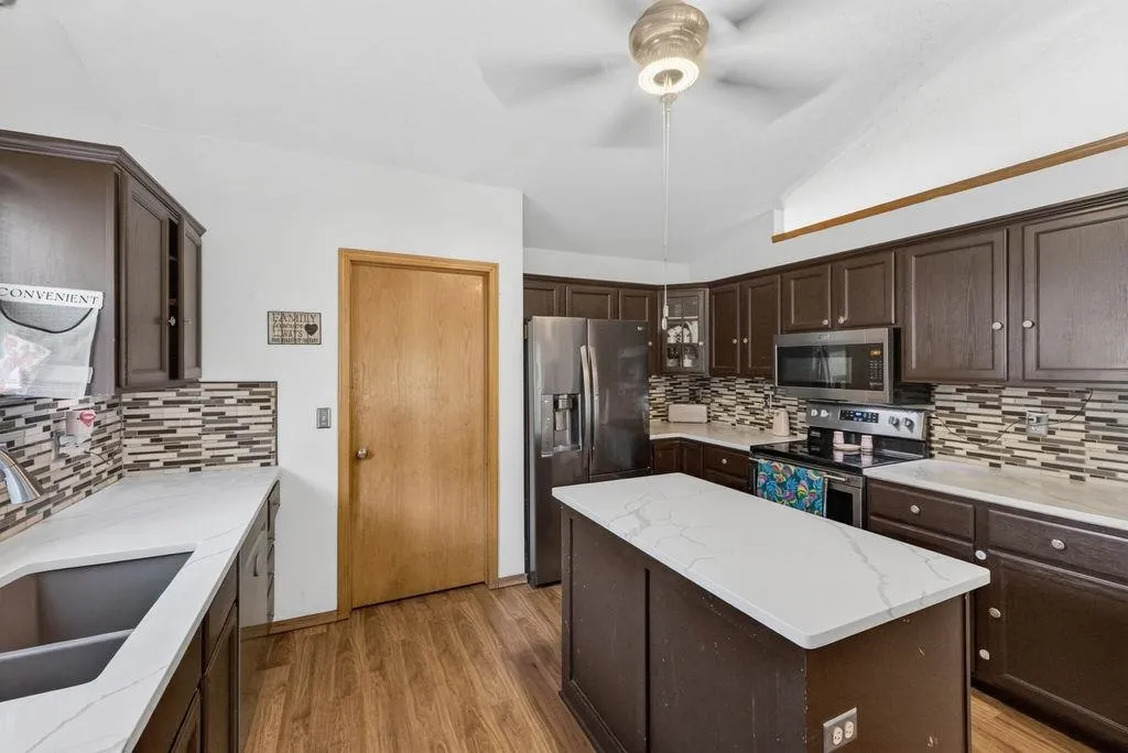 1802 S Hoyt Circle Wichita KS 67207