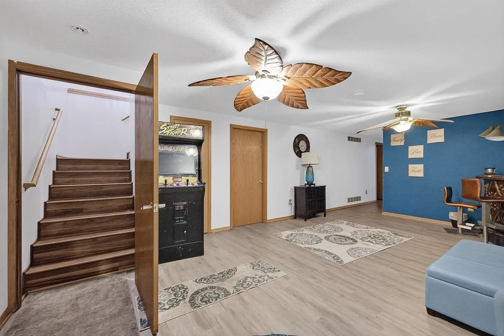1802 S Hoyt Circle Wichita KS 67207