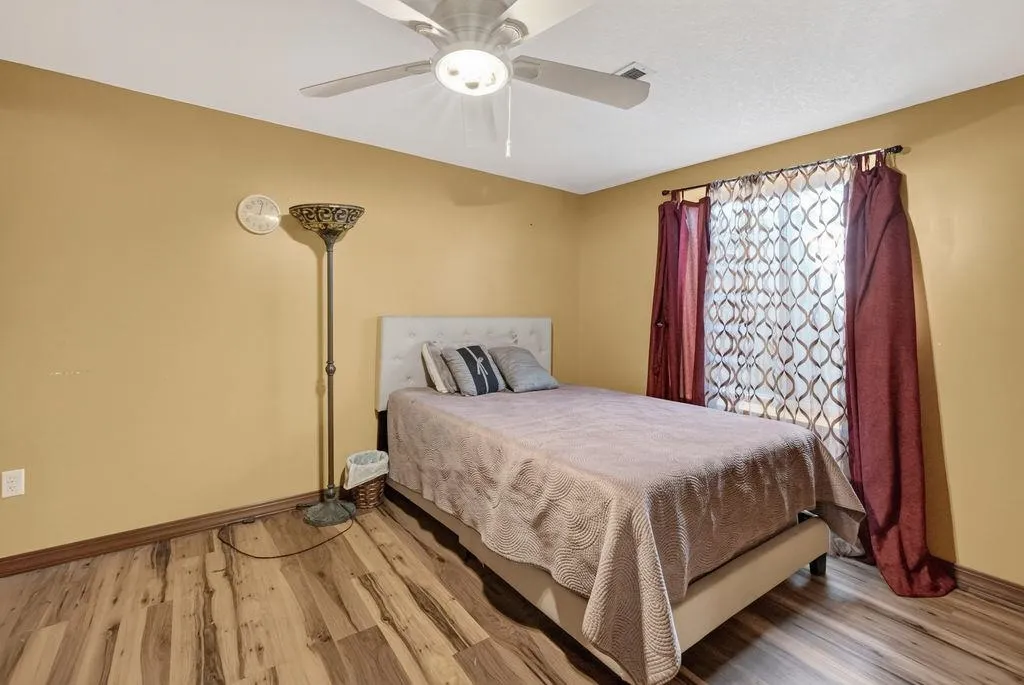1802 S Hoyt Circle Wichita KS 67207