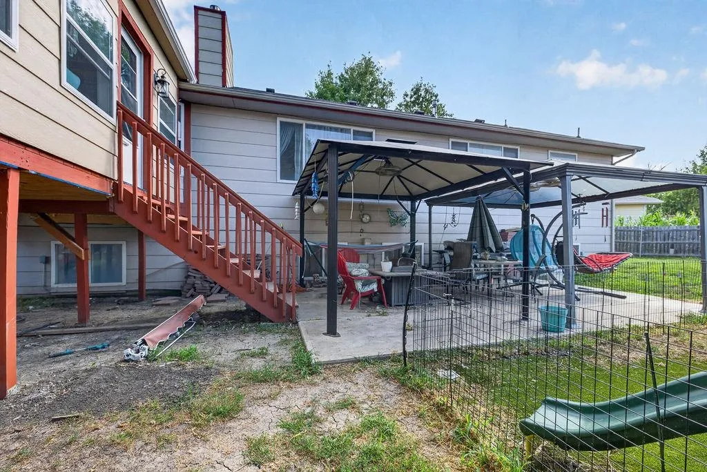 1802 S Hoyt Circle Wichita KS 67207