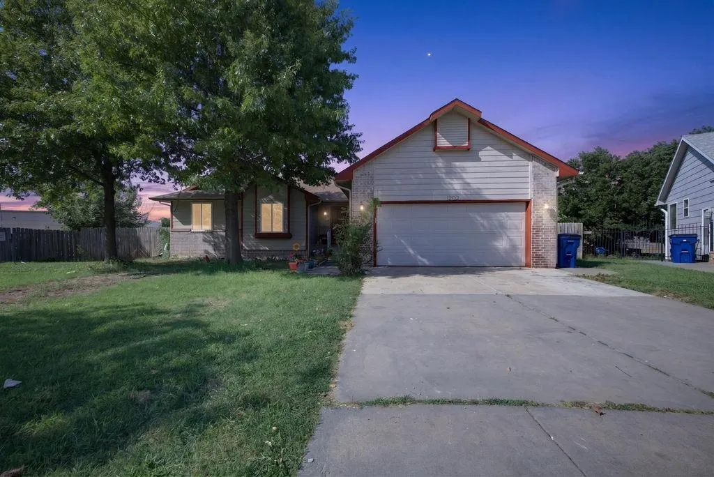 1802 S Hoyt Circle Wichita KS 67207