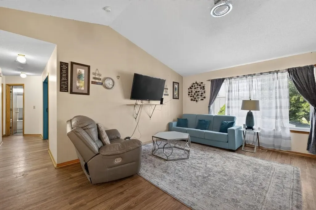 1802 S Hoyt Circle Wichita KS 67207