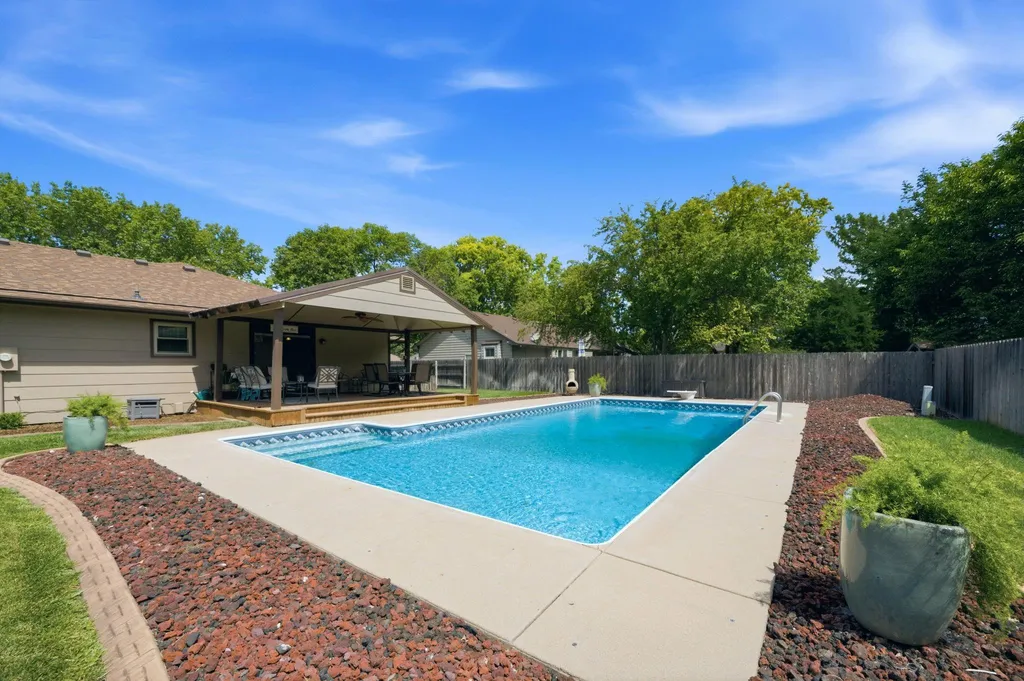 1422 N Rutgers Street Wichita KS 67212