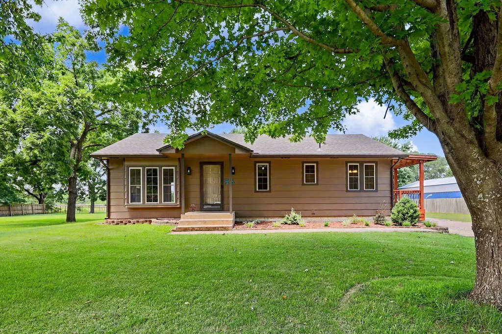 9809 S Laura Street Haysville KS 67060
