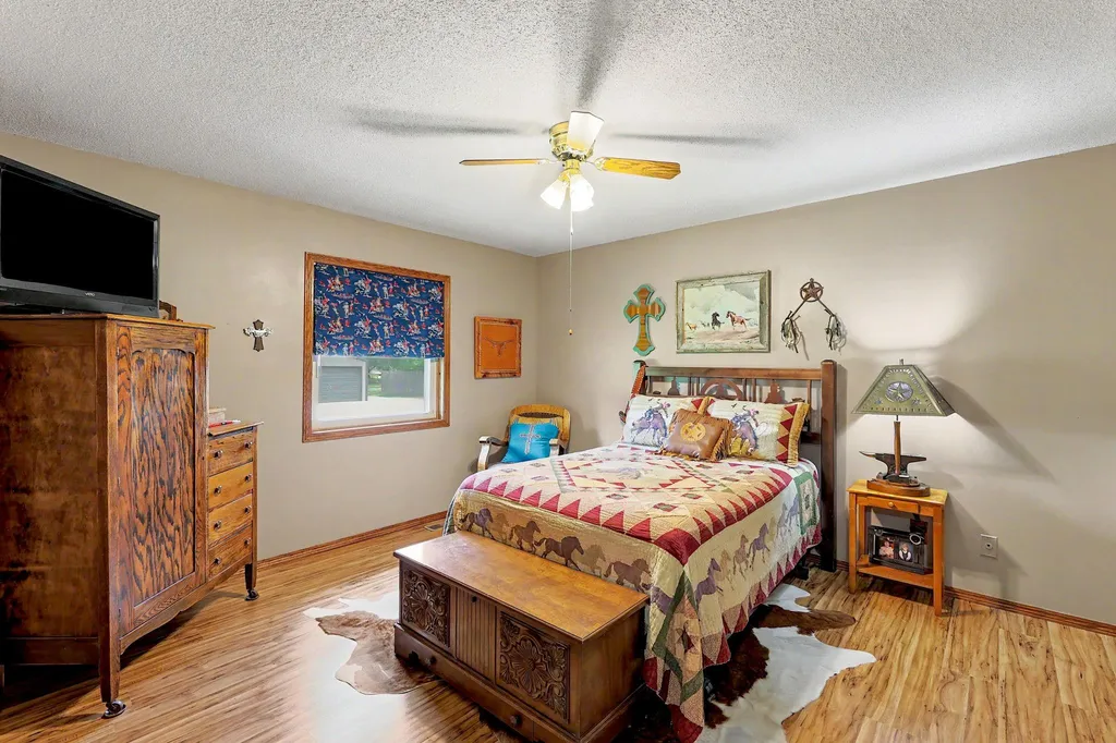 9809 S Laura Street Haysville KS 67060