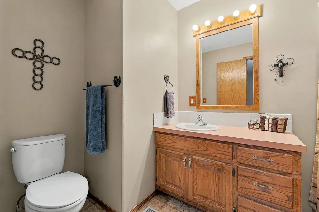 9809 S Laura Street Haysville KS 67060