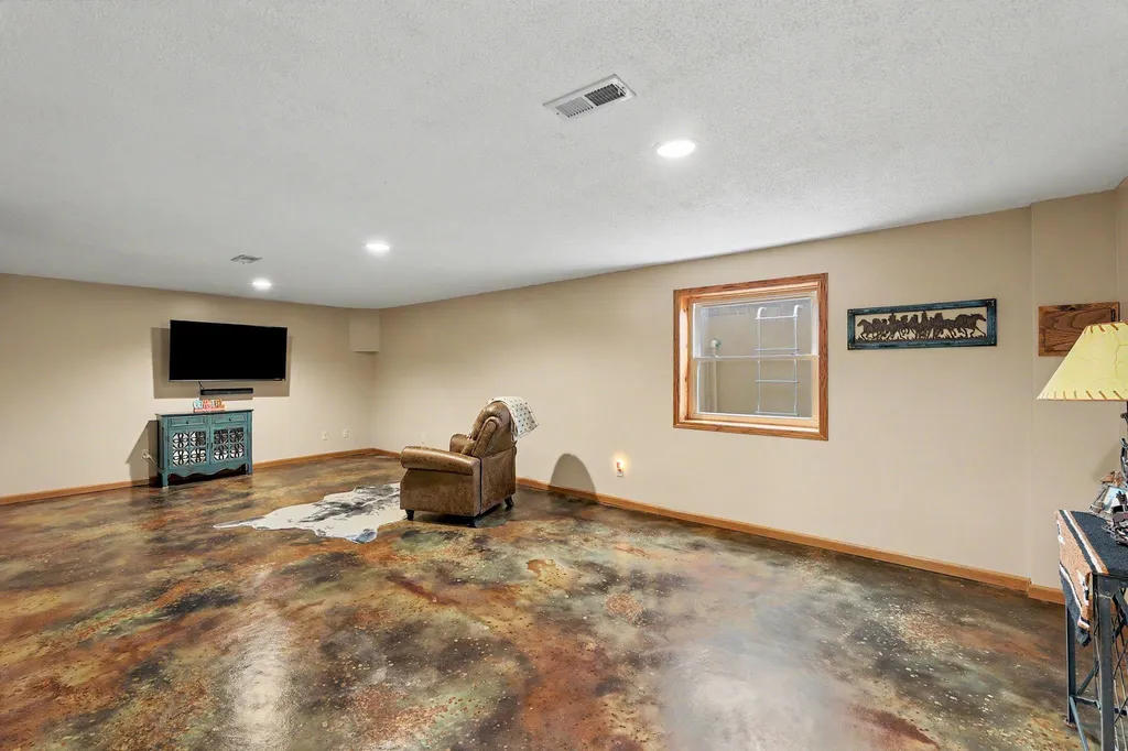 9809 S Laura Street Haysville KS 67060