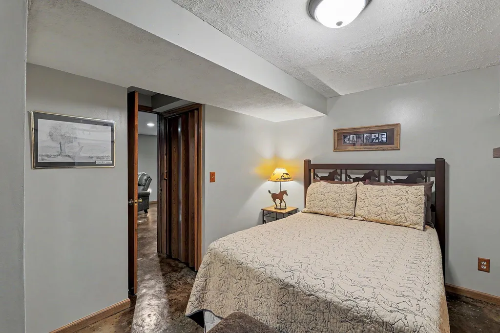 9809 S Laura Street Haysville KS 67060