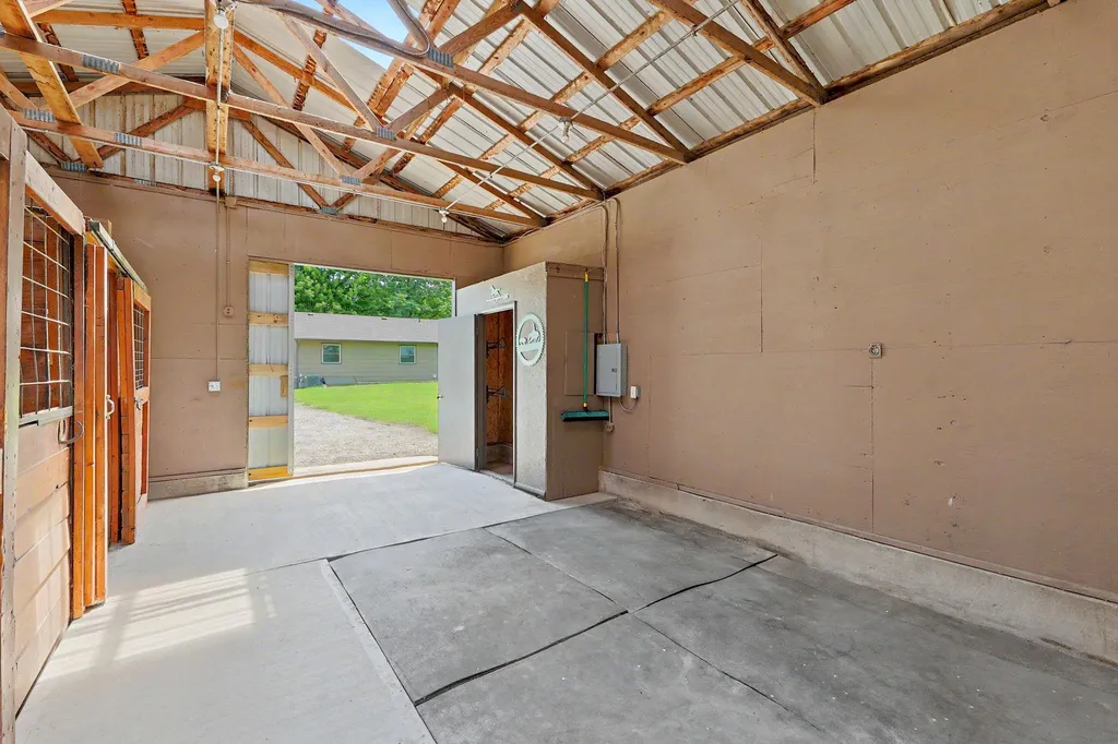 9809 S Laura Street Haysville KS 67060